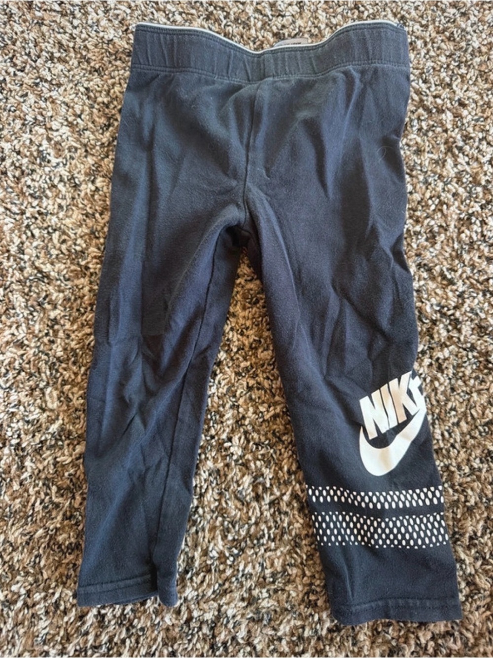 Nike Black Girls' Logo Capri Leggings